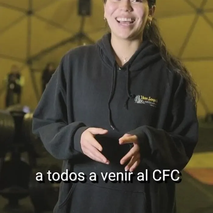 Entrenadora de CFC dentro del Domo